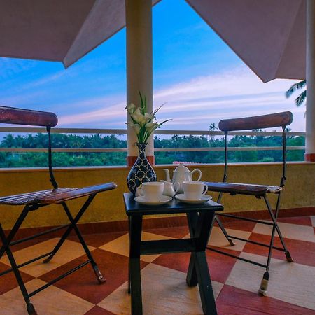 Treehouse Blue Hotel & Villas Colva Exterior photo